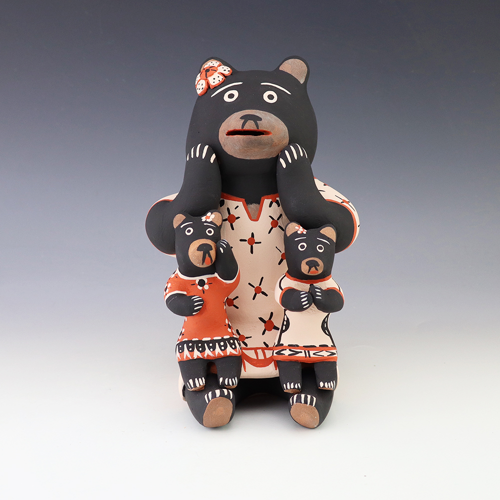 NATIVE AMERICAN COCHITI PUEBLO POTTERY BEAR BY MARY HERRERA